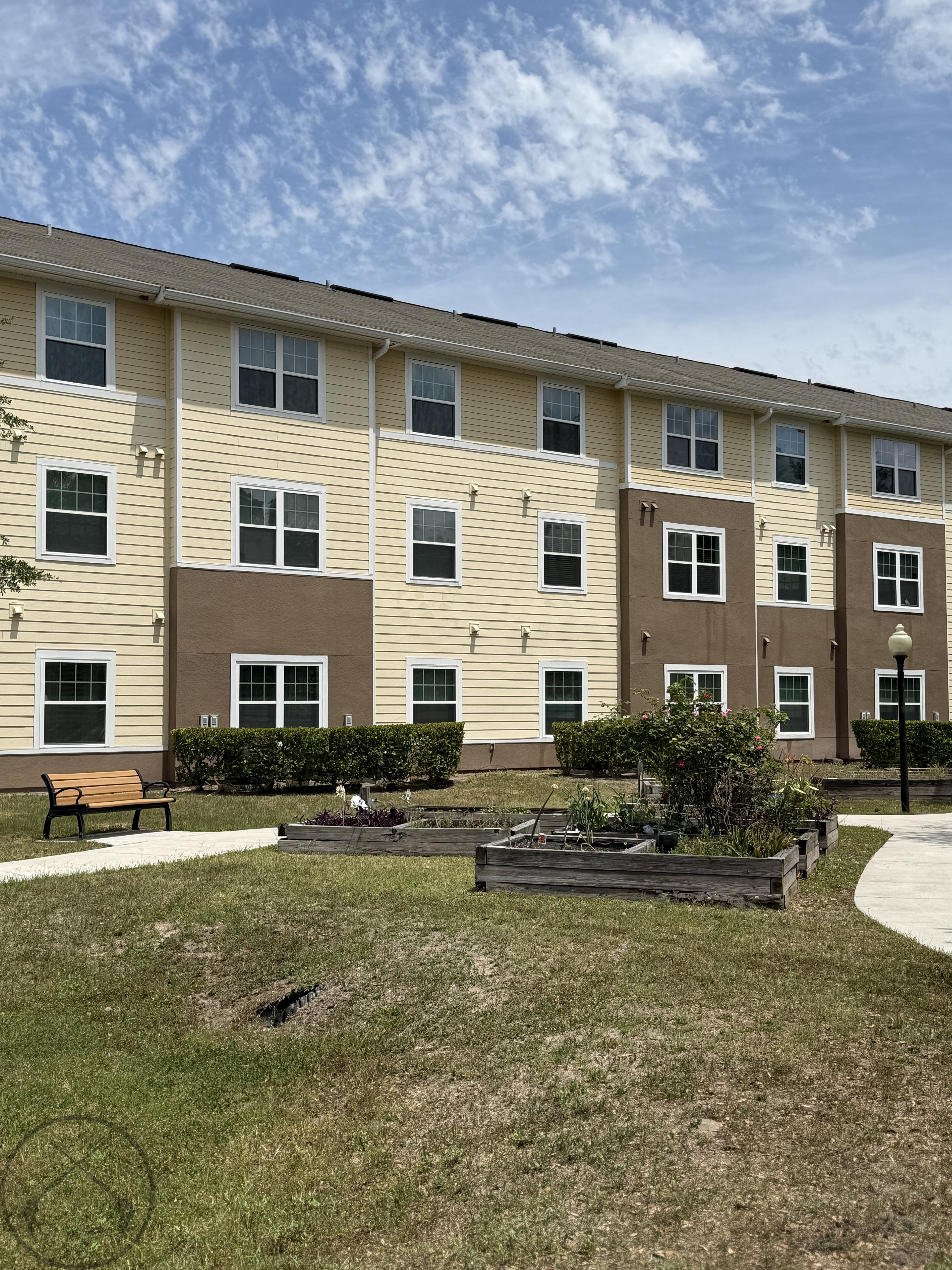 Picture of Xterior Care Professionals pressure washing job at an apartment complex in Jacksonville, FL